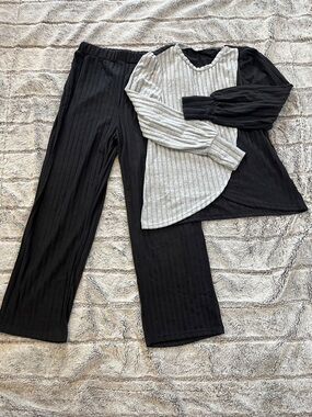 Women’s Lounge Set Ribbed Wide-Leg Pants in Black — Comfortable Everyday Style